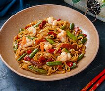 Wok лапша удон с креветками