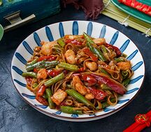 Wok лапша гречневая с курицей