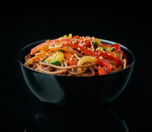 Лапша гречневая с овощами