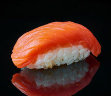 Нигири Лосось копченый