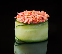 Гункан Снежный краб в огурце