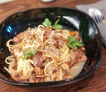Паста с говядиной и грибами
