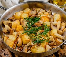 Грибы жареные с картофелем и луком