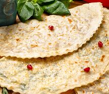 Кутаб с зеленью и сыром