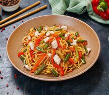 Вок Пшеничная лапша с курицей