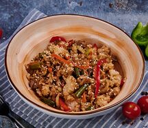 Wok с лососем