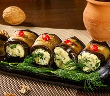Баклажаны с сырной начинкой