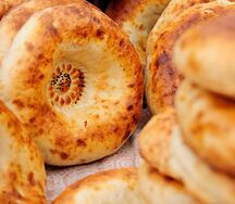 Лепёшка, испечённая в тандыре