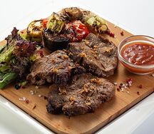 Медальоны из говядины