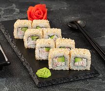 Ролл Калифорния с кунжутом