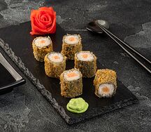 Ролл темпурный с лососем