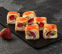 Ролл клубничный