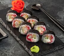 Ролл темпура креветка с сыром филадельфия