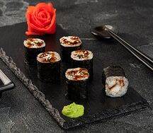 Ролл с угрём копчёным