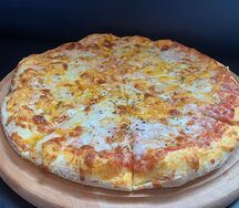 Пицца Четыре сыра M