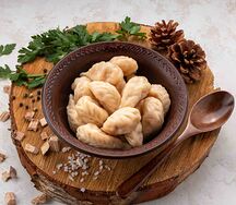 Пельмени с рыбой и мягким сыром