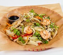 Wok со стеклянной лапшой и говядиной
