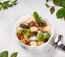Шарлотка с яблоками и корицей