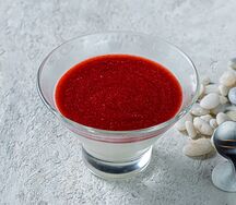 Панна котта с клубничным соусом