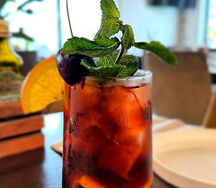 Домашний лимонад Вишня-Юдзу