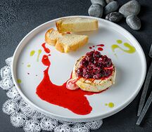 Камамбер с вишней