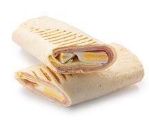 Ролл с ветчиной и яйцом