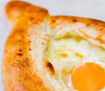 Хачапури по-аджарски