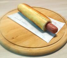Французский хот-дог с альпийской колбаской
