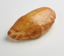 Пирожок с картошкой и грибами
