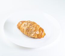 Круассан с миндалём