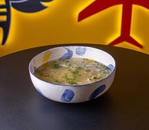 Прозрачный куриный суп