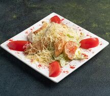 Салат Цезарь с курицей