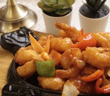 Креветки в кляре и кисло-сладком соусе