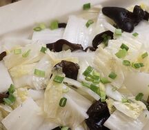 Китайская капуста с древесными грибами