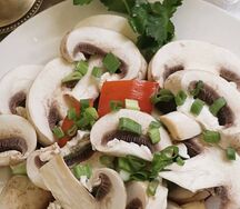 Жареные свежие шампиньоны