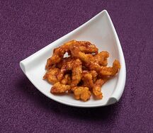 Филе судака в кляре и кисло-сладком соусе