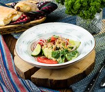 Салат по-грузински с орехами