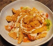 Салат с хрустящей курицей