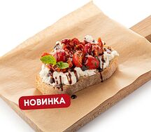 Брускетта со страчателлой