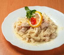 Феттучини с лососем