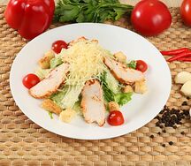 Цезарь с курицей