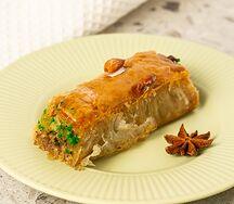 Пахлава с миндалью и фисташками