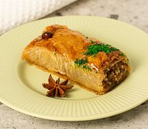 Пахлава с изюмом и фисташками