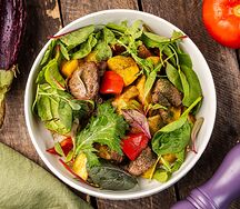 Салат с куриной печенью 
