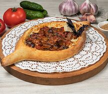 Хачапури по-аджарски с овощами