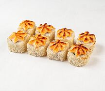 Ролл запеченный Калифорния с крабом в кунжуте