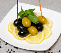 Маслины, оливки