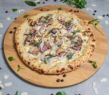Пицца с белыми грибами и трюфельным соусом