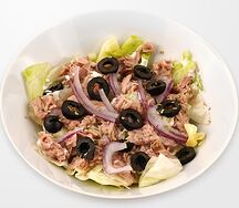Салат с тунцом