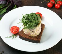 Мясной салат